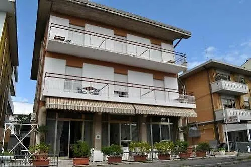 Hotel Urano كاتوليكا إيطاليا